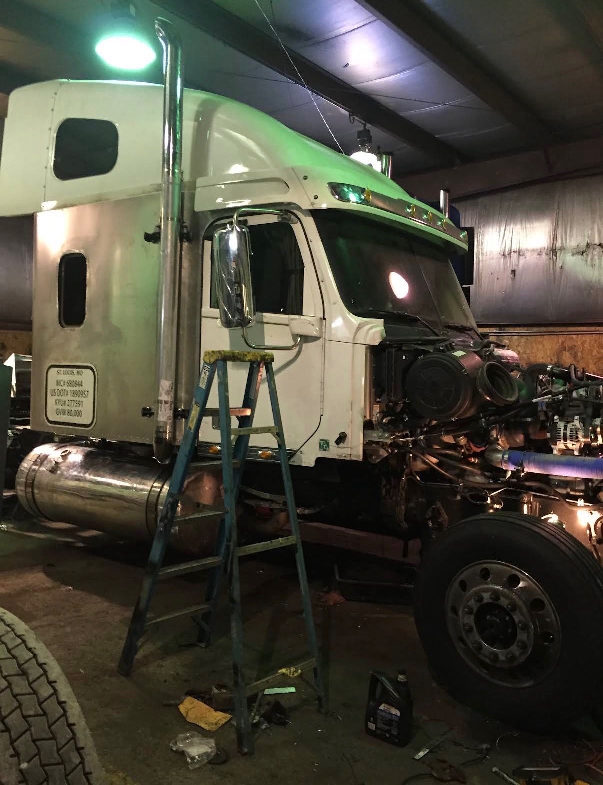 Diesel engine repair in the Mid States shop